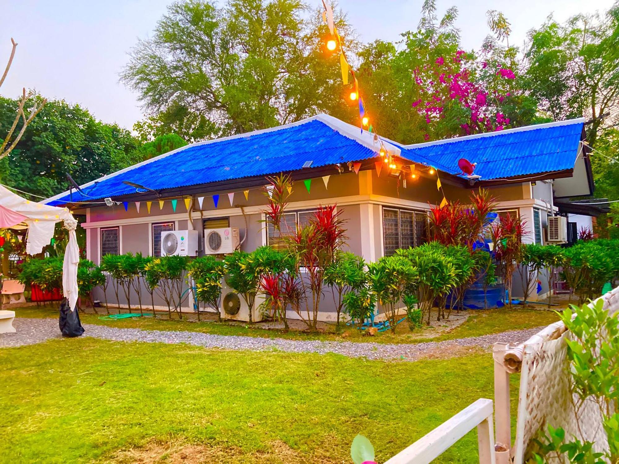 The Family Ozone Pool House: Mountain Retreat in Kaeng Krachan Villa Ban Song Phi Nong  Exterior photo